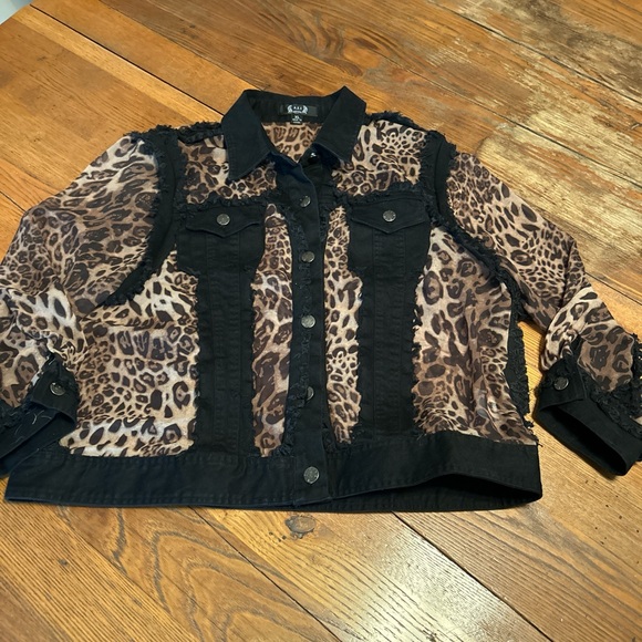 AZI denim jacket with sheer animal print panels - Picture 4 of 5